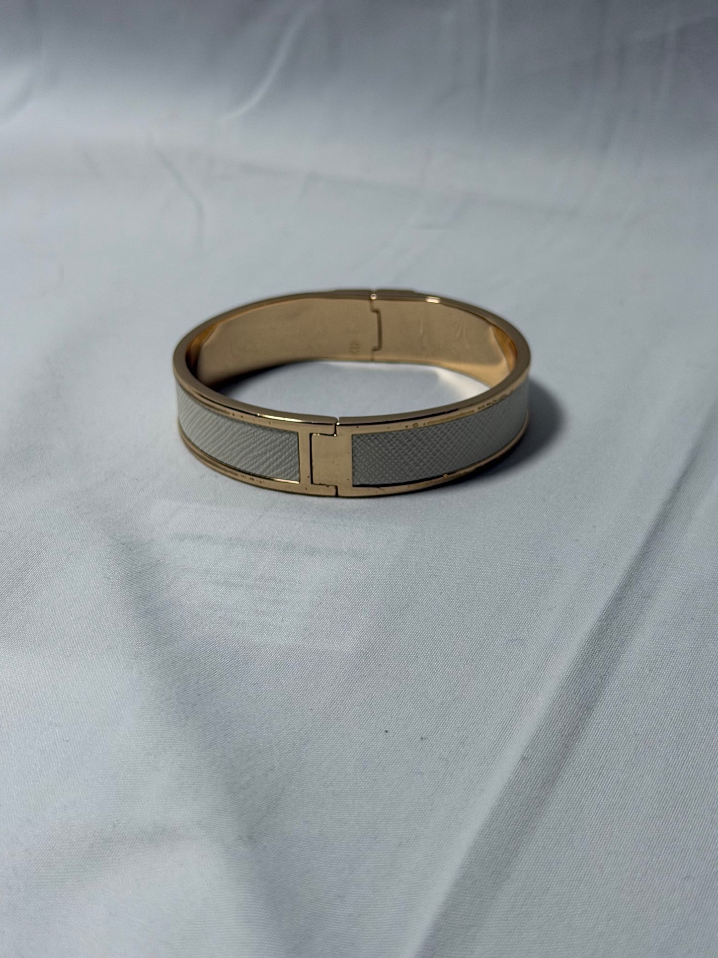 Tory Burch White Leather and Gold Bracelet