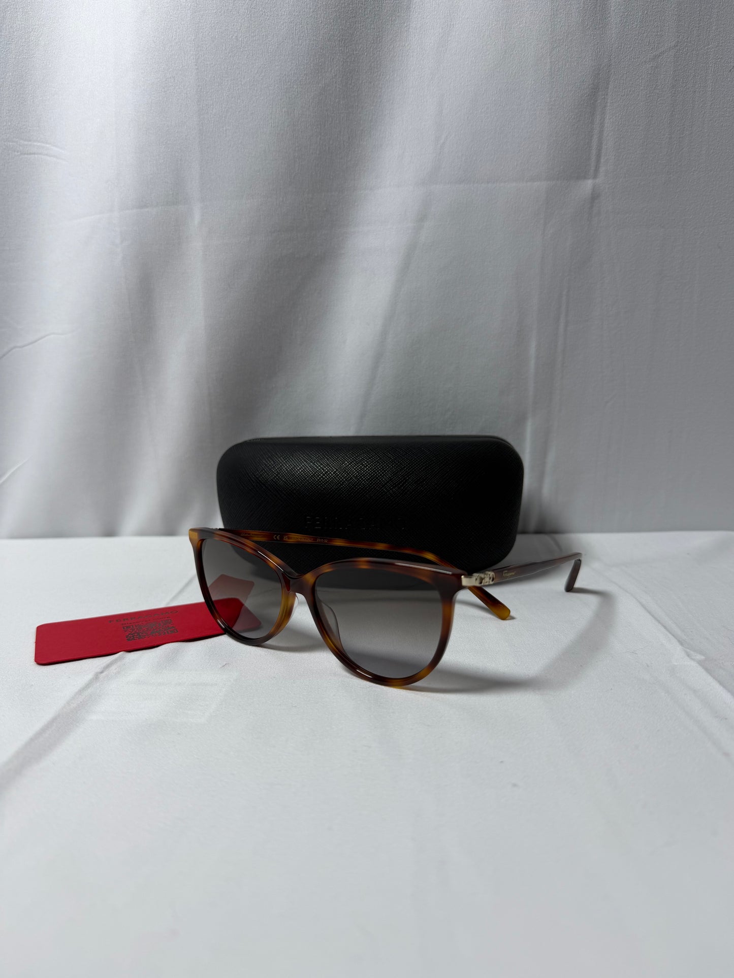 Ferragamo 55mm Cat Eye Sunglasses Brand New