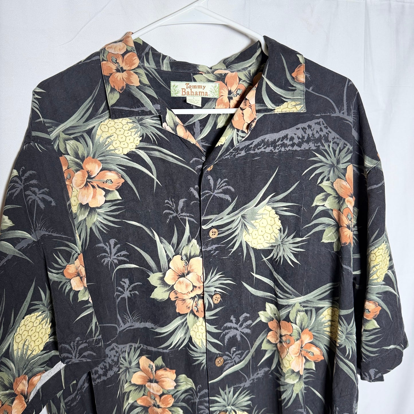 Tommy Bahama 100% Silk Hawaiian Shirt