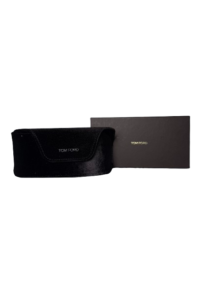 Tom Ford
Fiore 63mm Oversize
Gradient Butterfly
Sunglasses New in Box