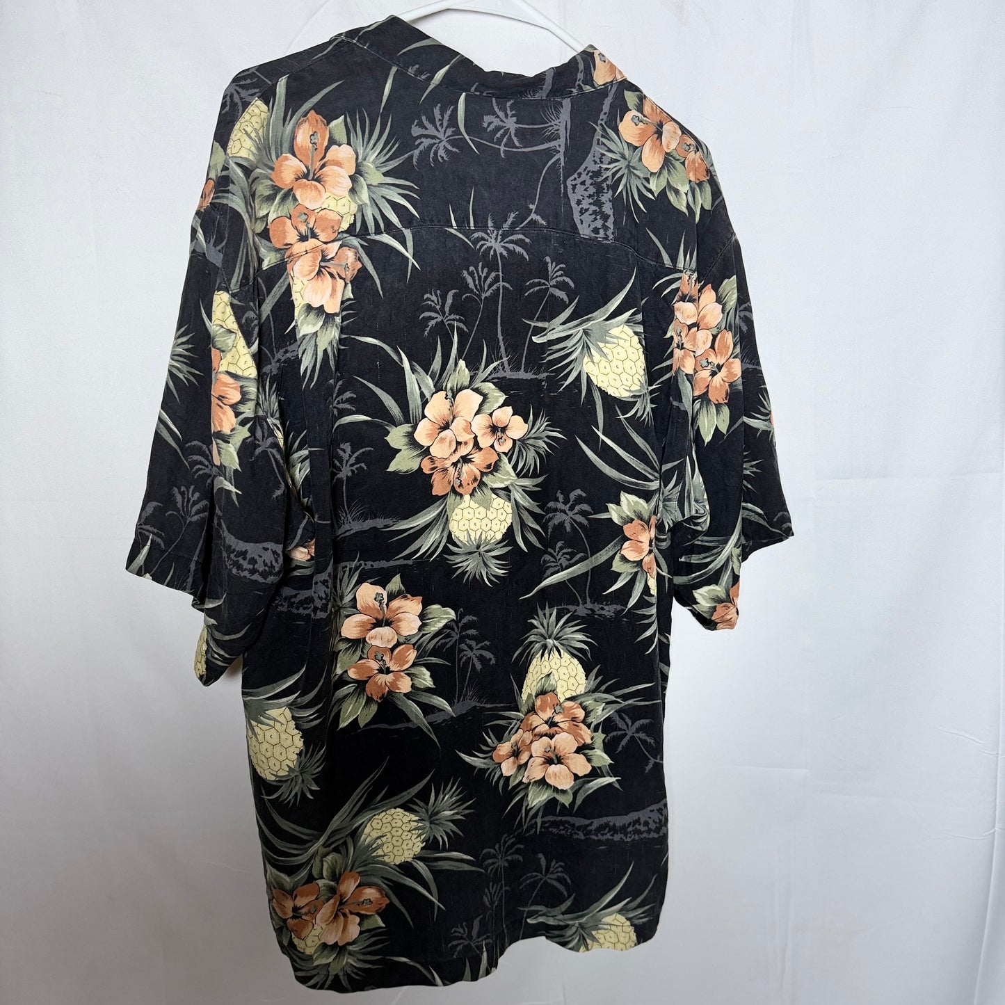 Tommy Bahama 100% Silk Hawaiian Shirt