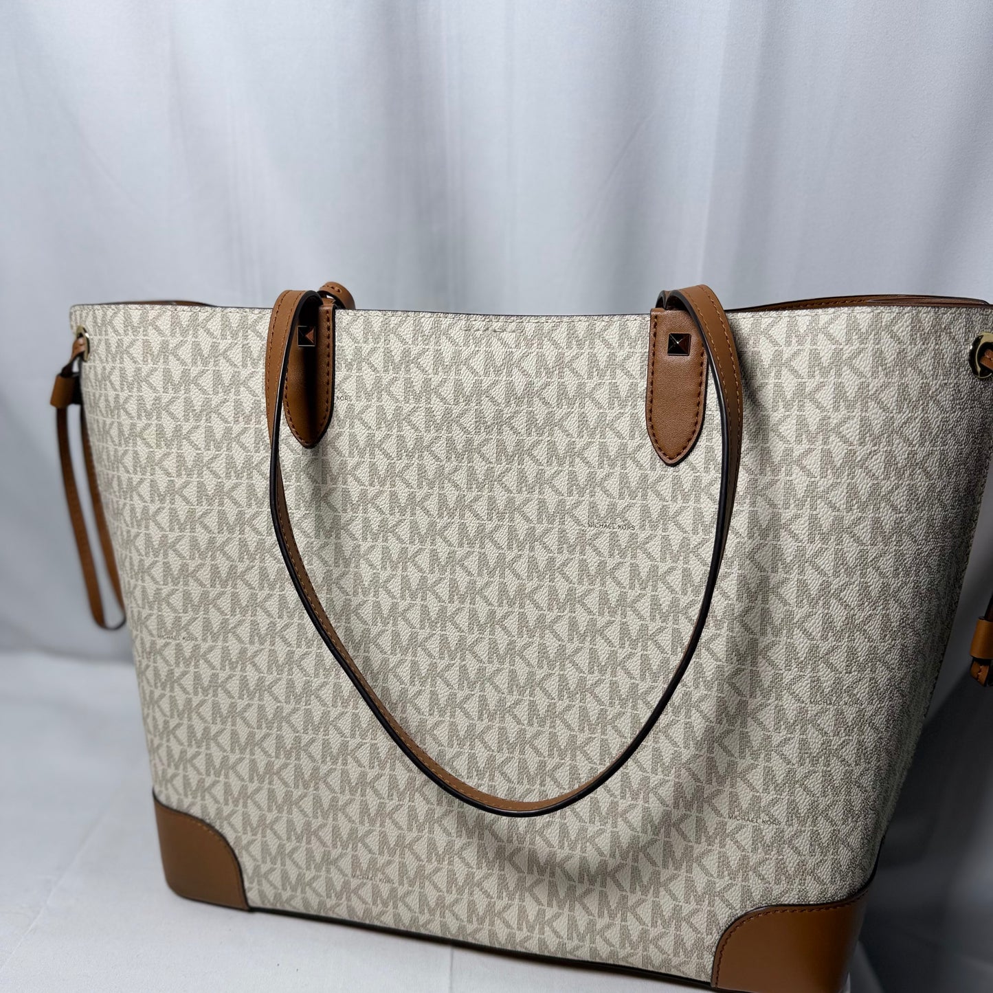 Michael Kors Large Tote Bag with Pouch