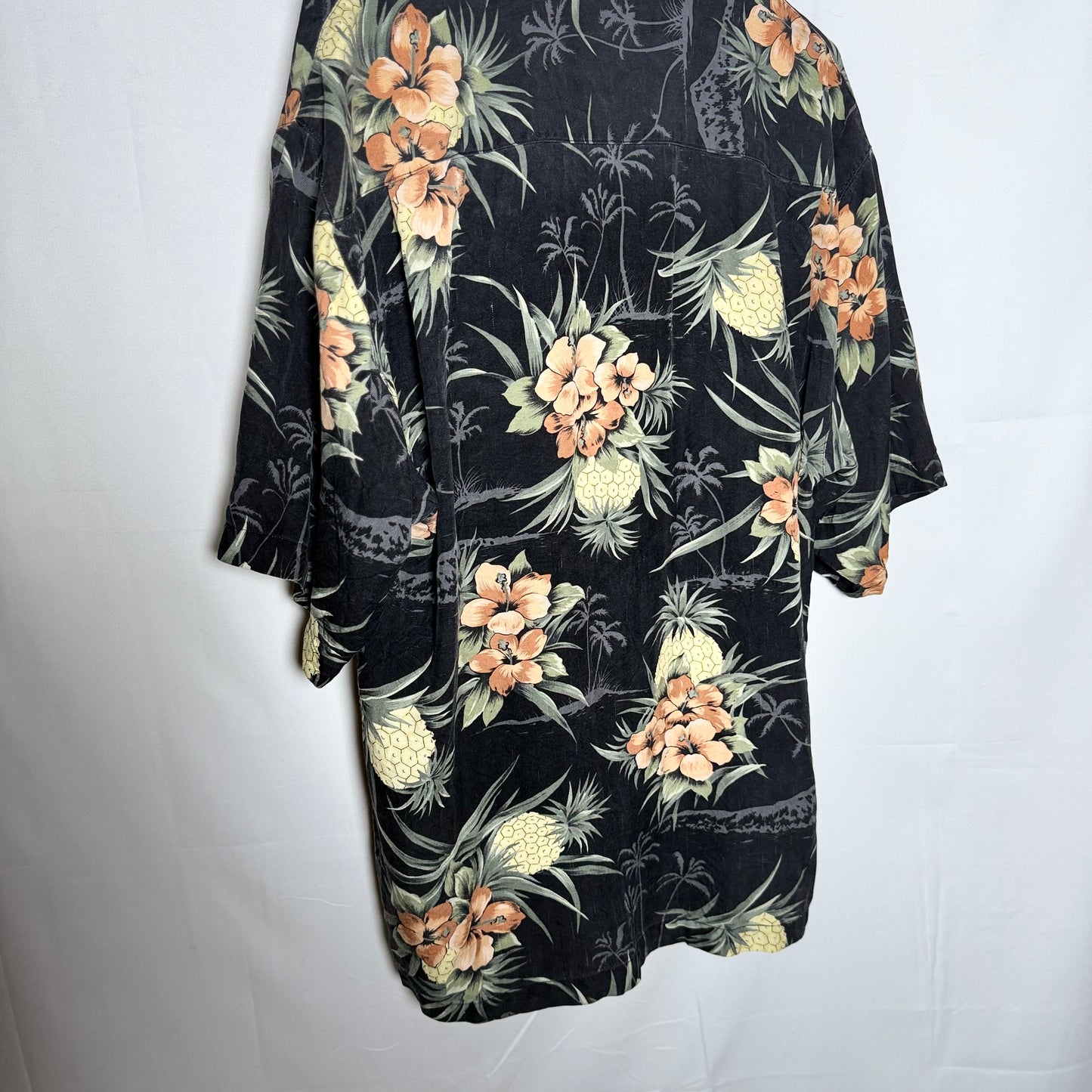 Tommy Bahama 100% Silk Hawaiian Shirt