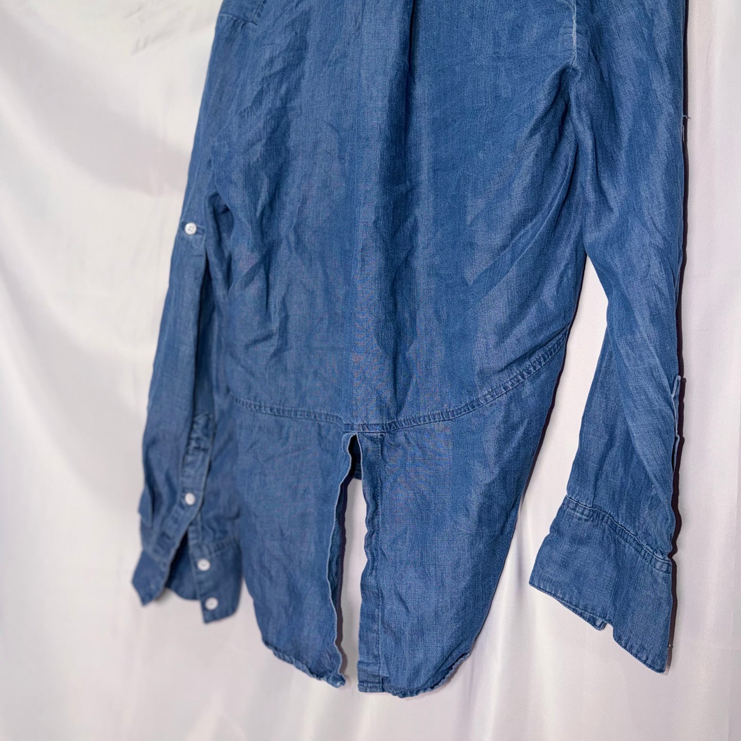 Elie Tahari Denim Print Button Down Shirt