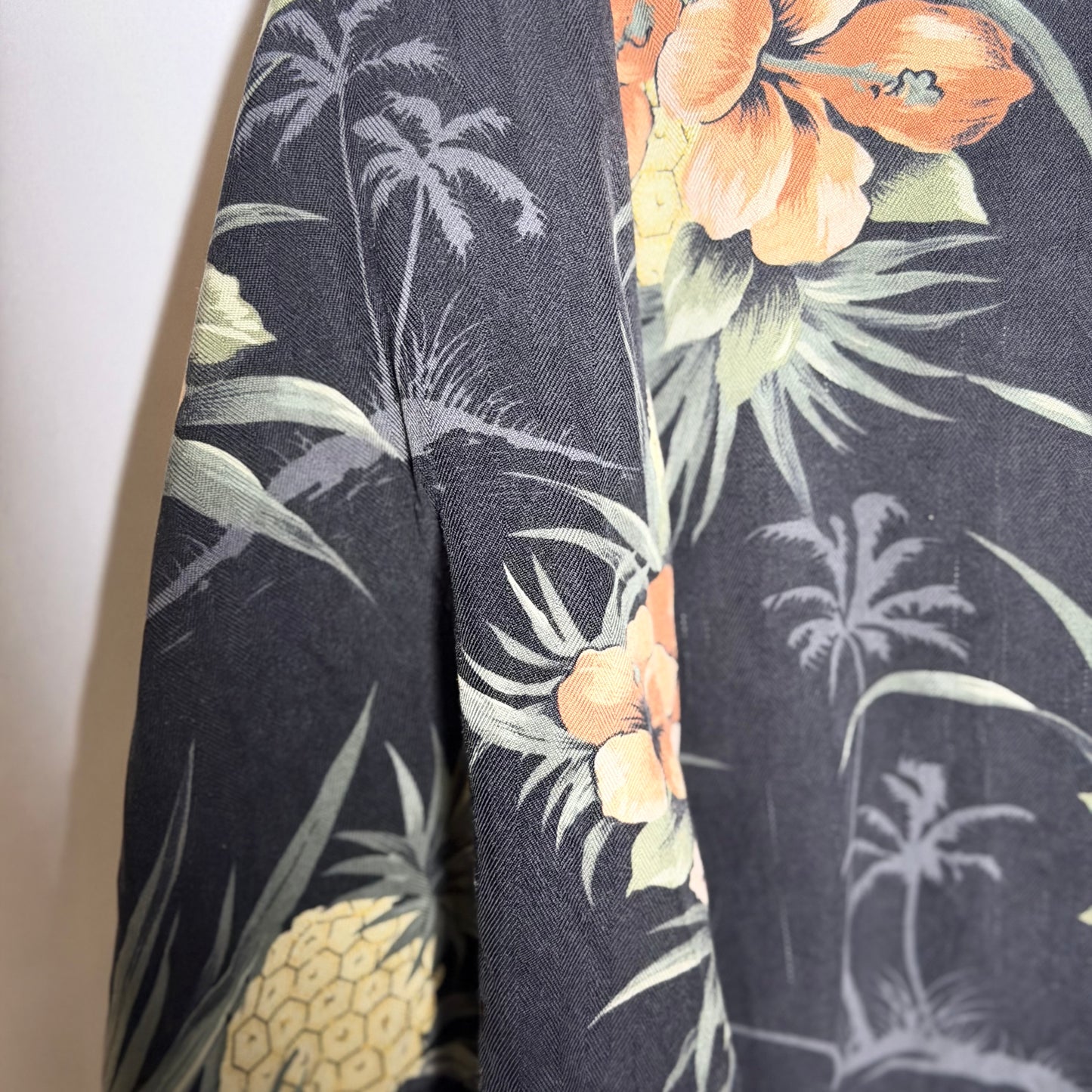 Tommy Bahama 100% Silk Hawaiian Shirt